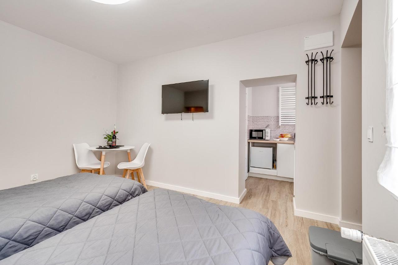 Central Platinum Apartments 20 รืบนิค ภายนอก รูปภาพ